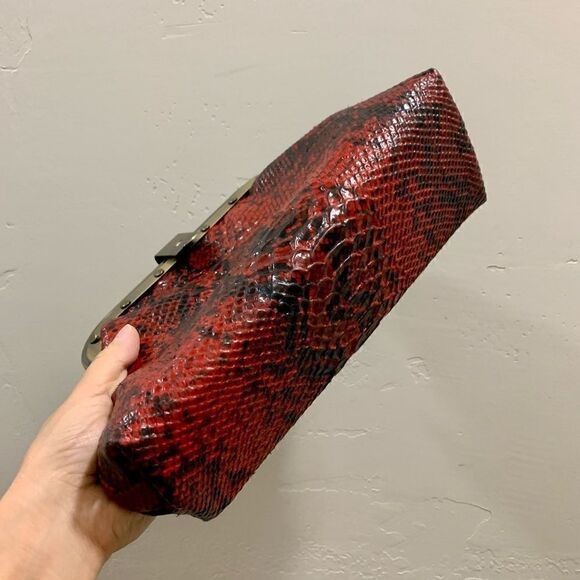 Handmade Genuine Embossed Leather Push Lock Clutch/Shoulder Bag/Crossbody - Picture 15 of 16